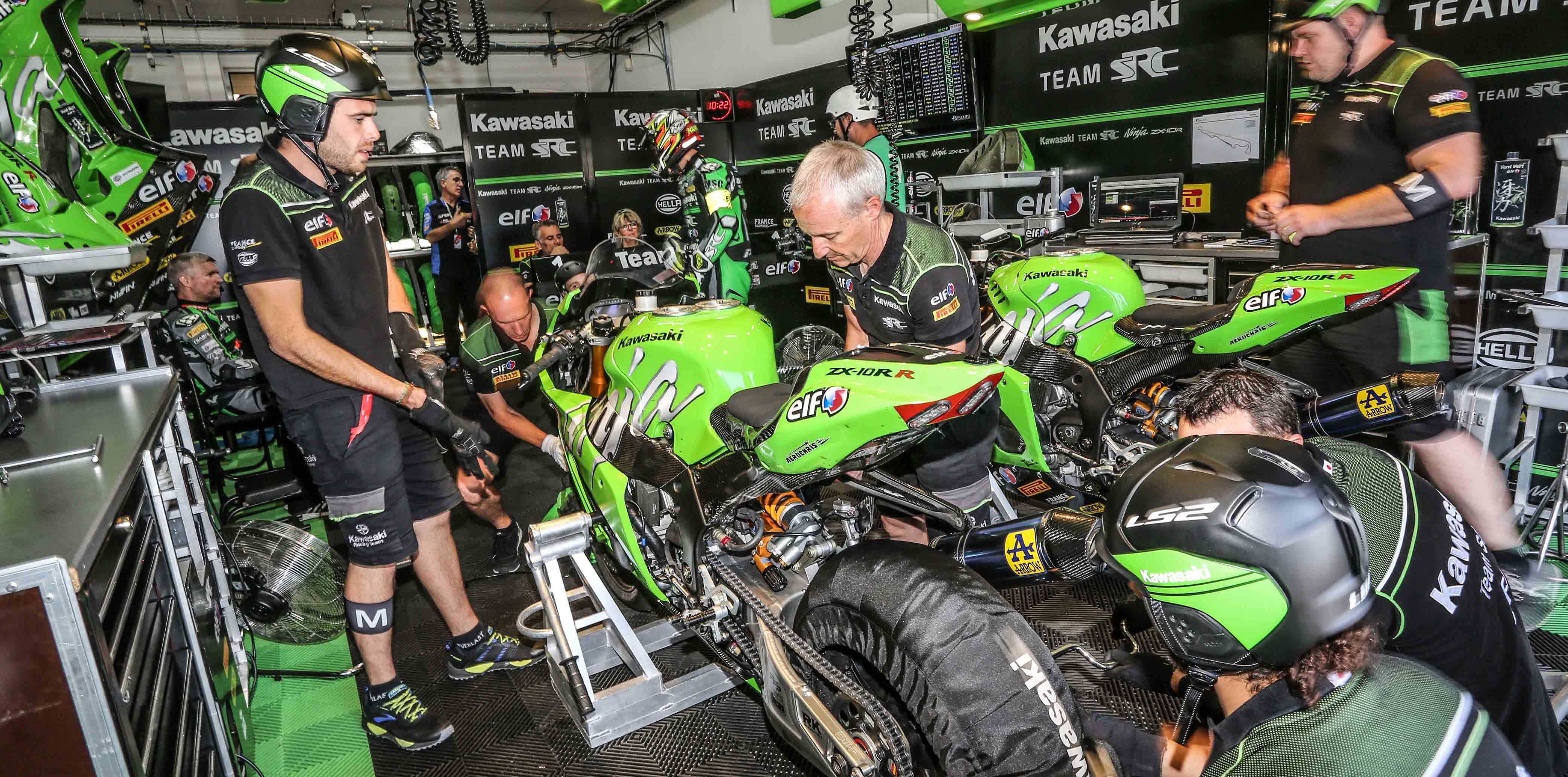 WEBIKE SRC KAWASAKI FRANCE TRICKSTAR、タイヤメーカーを変更